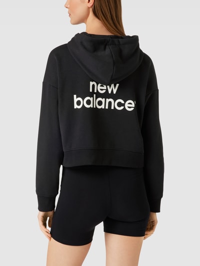 New Balance Bluza z kapturem i nadrukiem z logo model ‘Essentials Graphic’ Czarny 5