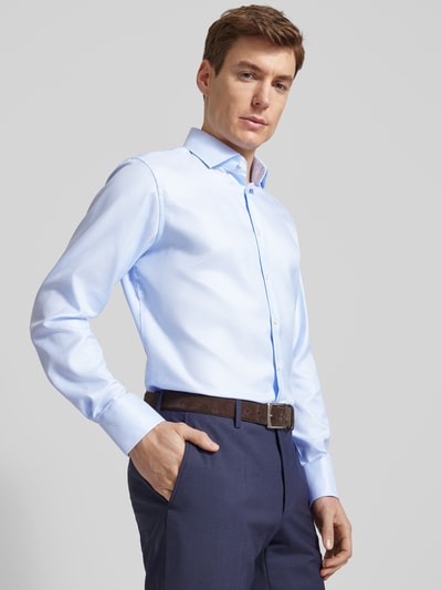 Christian Berg Men Regular Fit Business-Hemd in Premiumqualität mit Haifischkragen Bleu 3