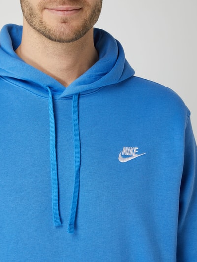 Nike Bluza z kapturem o kroju standard fit z haftem z logo  Królewski niebieski 3