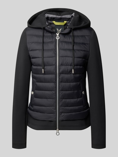 Produktfoto, Jacke aus Baumwoll-Mix in Stepp-Optik von Fuchs Schmitt, czarny kolor, z efektem pikowania, kaptur z tunelem, zamek błyskawiczny dwustronny, mieszanka bawełny, krój taliowany, Długość tyłu w rozmiarze 36: 59 cm, Szerokość ramion w rozmiarze 36: 40 cm, Szerokość klatki piersiowej w rozmiarze 36: 48 cm, Długość rękawów w rozmiarze 36: 67 cm
