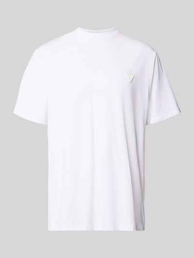 Produktfoto, weißes T-Shirt mit Logo und Rundhalsausschnitt von Guess, Relaxed Fit aus Baumwoll-Mix mit Modal-Anteil, glatte Textur