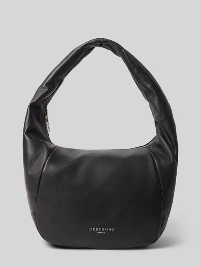 Produktfoto, Hobo Bag mit Label-Detail Modell 'FARRAH' von LIEBESKIND BERLIN in Schwarz mit feiner Leder-Textur, Hauptfach mit Reißverschluss, Tragehenkel, Innenfach, Maße 40x26x20 cm, Schulterriemen 68 cm.