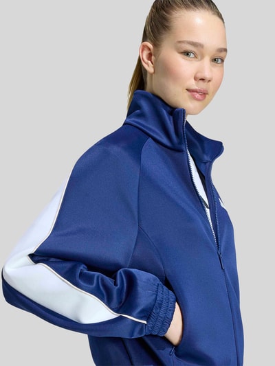 adidas Sportswear Loose Fit Trainingsjacke aus Baumwoll-Mix mit Logo-Print Dunkelblau 3