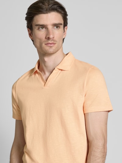 MCNEAL Poloshirt mit V-Ausschnitt Apricot 3
