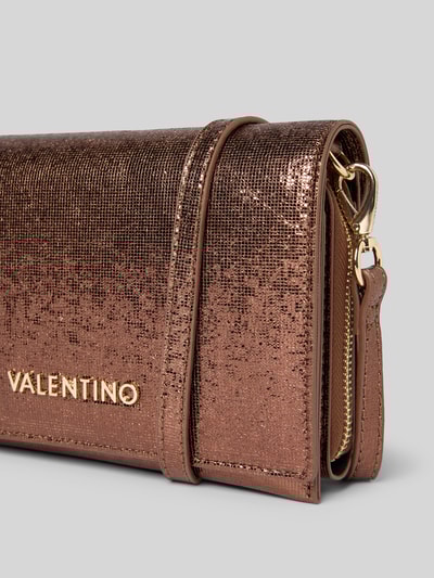 VALENTINO BAGS Schimmernde Handtasche mit Label-Applikation Modell 'EMBER' Rose Gold 2