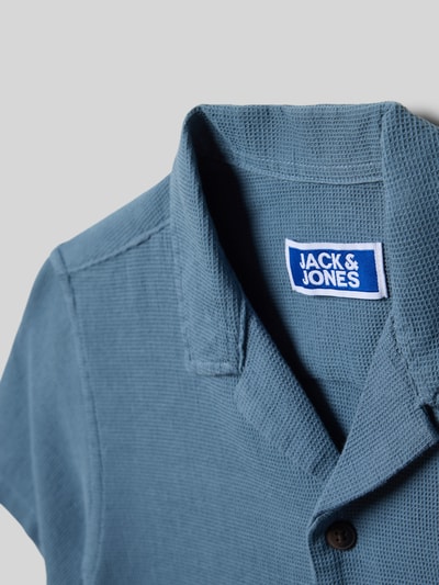 Produktfoto, Freizeithemd mit Strukturmuster Modell 'GLOBAL' von Jack & Jones aus reiner Baumwolle, Regular-Fit, Reverskragen, Knopfleiste, strukturierte blaue Oberfläche