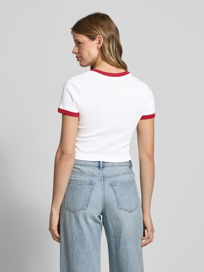 Levi's® Cropped T-Shirt mit Rundhalsausschnitt Modell 'MINI RINGER' Weiss 5