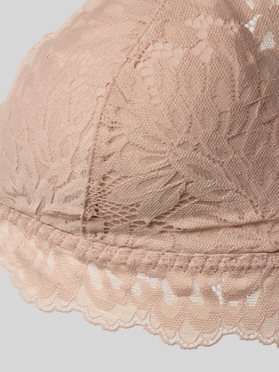 Produktfoto, BH aus Spitze Modell 'Skin Lime' von Neo Noir, zartes Beige, florale Muster, feine Spitze, Körpernahe Passform, Hakenverschluss, Verstellbare Träger, Material-Mix mit Stretch-Anteil