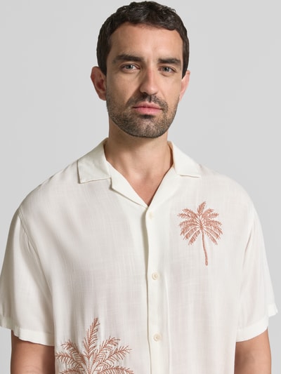 JACK & JONES Premium Koszula casualowa o kroju relaxed fit z wiskozy z haftami Biały 3