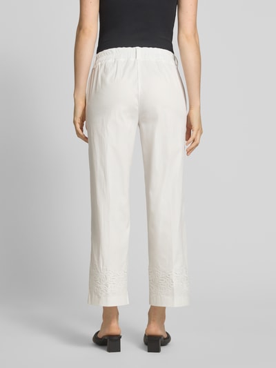 Brax Broek in verkorte pasvorm met labeldetail, model 'MAINE' Offwhite - 5