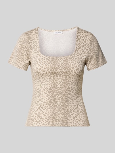 Produktfoto, Slim Fit T-Shirt im Allover-Look Modell 'Kalina' von OH APRIL, beige-braunes Leopardenmuster, glatte Textur, Karree-Ausschnitt, Damen T-Shirt aus Lyocell-Elasthan-Mix, Rückenlänge Größe S 51 cm