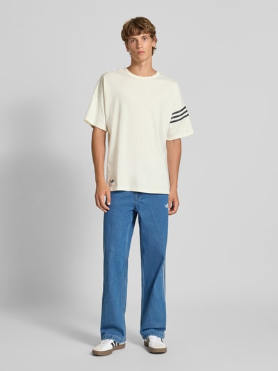 adidas Originals Regular Fit T-Shirt mit Logo-Stitching Modell 'Neu' Offwhite 1