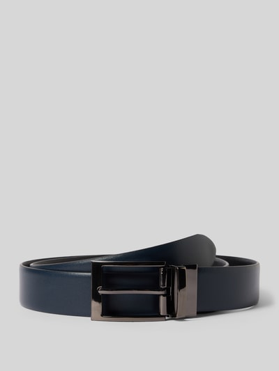 Produktfoto, Wendegürtel aus echtem Leder Modell 'WENDER' von LLOYD MEN’S BELTS, dunkelblau mit Dornschließe, Label-Detail, Breite 3,5 cm, glatte Struktur.