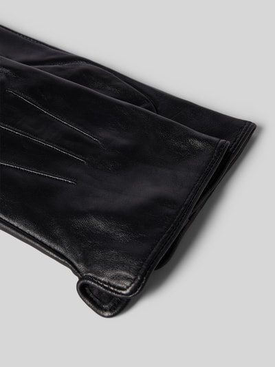 Produktfoto, Handschuhe aus echtem Leder mit kurzem Seitenschlitz von EEM, schwarzes, glattes Leder, eingefasste Abschlüsse, Detailaufnahme