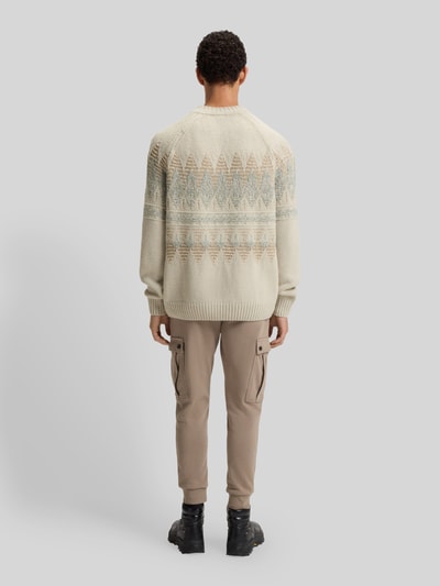 BOSS Orange Sweter z dzianiny o kroju relaxed fit z mieszanki wełny model ‘KAROMBO’ Piaskowy 5