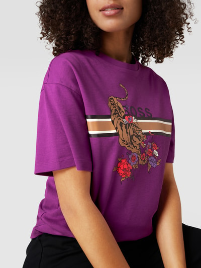 BOSS T-Shirt mit Motiv- und Logo-Print Modell 'Evina' Purple 3