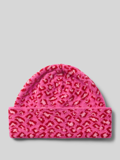 Produktfoto, Mütze aus Schurwolle-Kaschmir-Mix mit Animal-Print von UNIO HAMBURG in kräftigem Pink mit rotem Muster, breiter Umschlag, Ziernähte