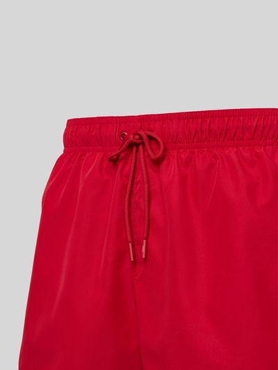 Tommy Hilfiger Regular Fit Badeshorts mit Label-Bund Rot 2