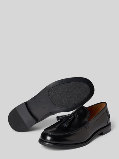 Produktfoto, Loafer aus echtem Rindsleder Modell 'STEVEN' von Vagabond in schwarzer Glattlederoptik mit runder Schuhspitze und Blockabsatz.