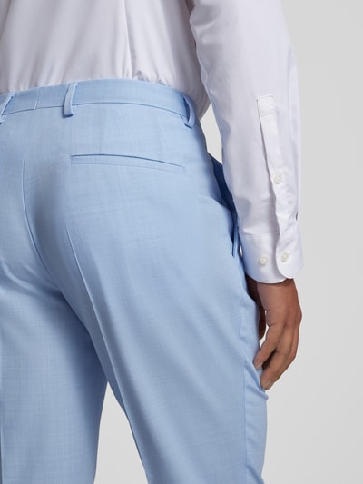 HUGO Spodnie o kroju regular fit z zakładkami w pasie i kieszeniami z tyłu model ‘Hesten’ Jasnoniebieski 3