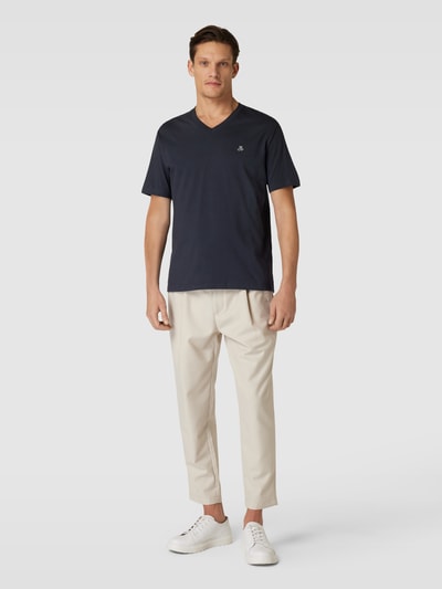 Marc O'Polo T-Shirt mit V-Ausschnitt in unifarbenem Design Dunkelblau 1