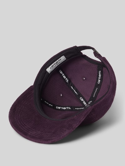 Produktfoto, Basecap aus Cord mit Label-Stitching Modell 'Harlem' von Carhartt Work In Progress in Lila, Reine Baumwolle, verstärkter Schirm, feine Cord-Textur