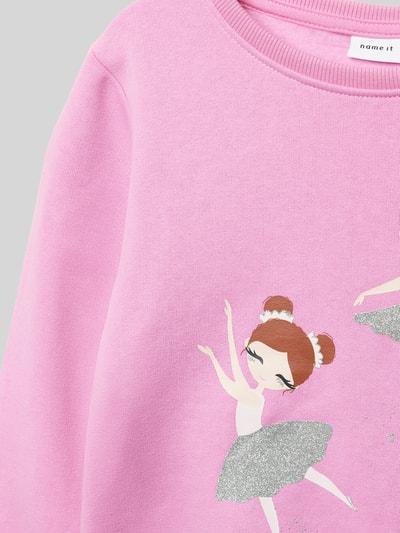 Name It Sweatshirt mit Motiv-Print Modell 'FOMIANA' Rosa 2