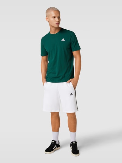 ADIDAS SPORTSWEAR Shorts mit Label-Stitching Weiss 1