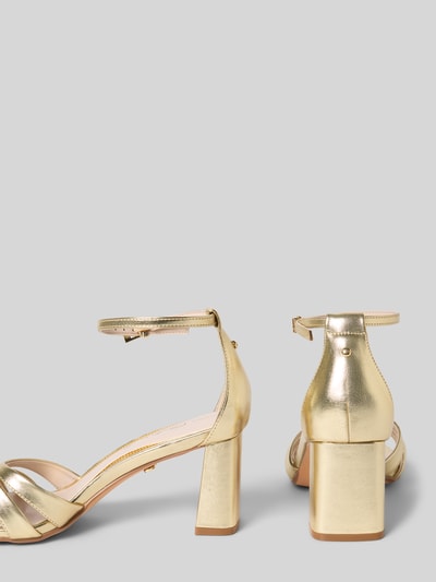 Produktfoto, High Heels mit Dornschließe von Buffalo, złoty kolor, zaokrąglony nosek, strukturalna podeszwa, obcas 7 cm, eleganckie wykończenie