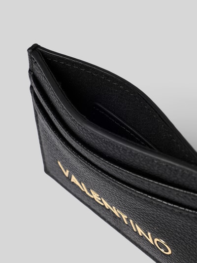Produktfoto, Cardholder mit Label-Detail Modell 'RYTA RE' von VALENTINO BAGS in Schwarz mit offenem Hauptfach und diversen Einsteckfächern