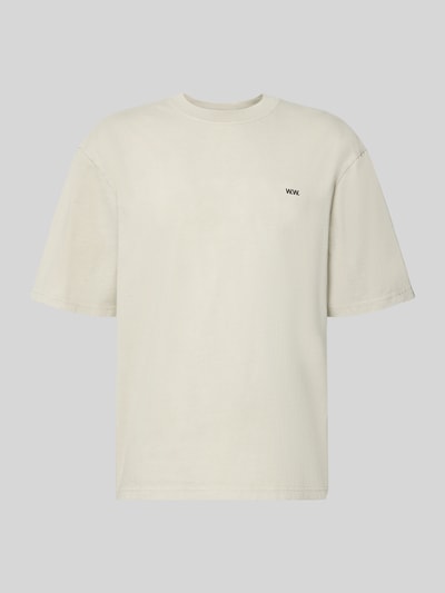 Produktfoto, T-shirt z nadrukiem z logo Model 'Gary' od Wood Wood, bawełna, prosty krój, okrągły dekolt, długość tyłu w rozmiarze M 68 cm