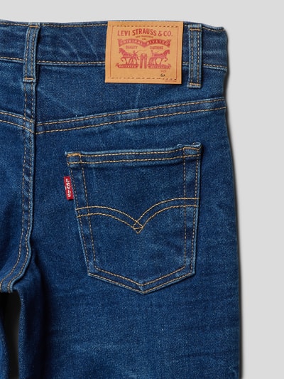 Levi’s® Kids Jeansy o kroju tapered fit z naszywką z logo ‘STAY’ Ciemnoniebieski 2