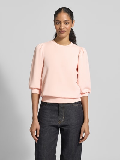 Vrouwenmodel draagt Regular Fit Sweatshirt uit modal-mix model 'TENNY' van Selected Femme, effen, 3/4 ballonmouwen, scuba, vooraanzicht bovenlichaam.