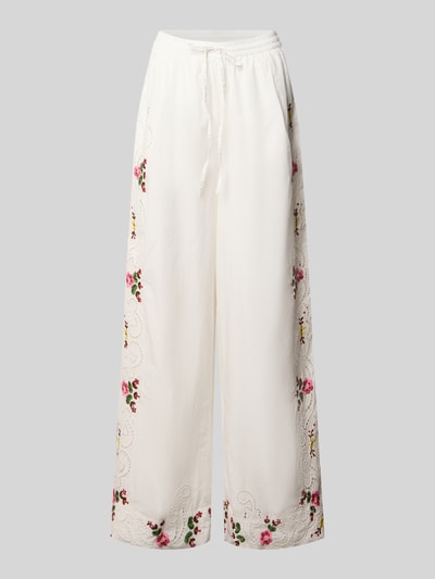 Produktfoto, Regular Fit Weite Hose aus reiner Baumwolle Modell 'JANAI' von Essentiel Antwerp für Damen, weiße Farbfläche mit floralen Stickereien