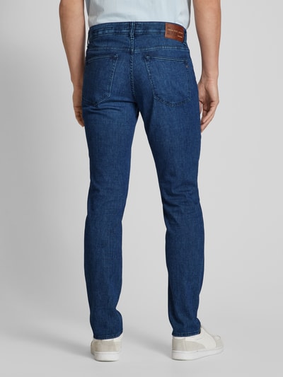 Brax Modern fit jeans met labelpatch, model 'CHUCK' Jeansblauw - 5