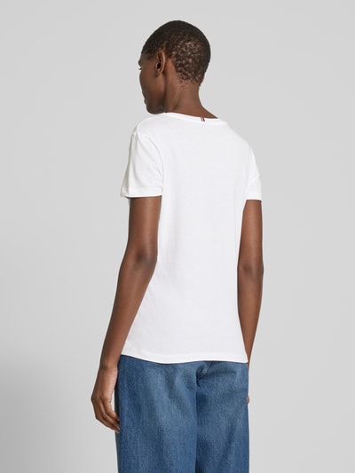 Tommy Hilfiger T-Shirt mit V-Ausschnitt Modell 'HERITAGE' Weiss 5