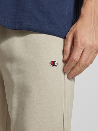 CHAMPION Regular Fit Sweatpants mit Logo-Stitching Beige 3