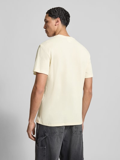 Calvin Klein Jeans Regular Fit T-Shirt mit Logo-Patch Beige 5