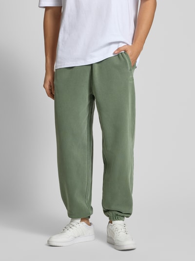 DEUS EX MACHINA Relaxed fit joggingbroek met elastische band, model 'Shield' Kaki - 4