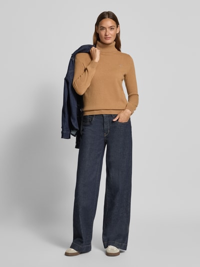 GANT Golf o kroju regular fit z mieszanki wełny model ‘Extrafine’ Piaskowy 1