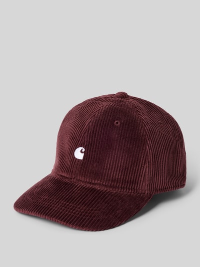 Produktfoto, Basecap mit Logo-Stitching Modell 'Harlem' von Carhartt Work In Progress in Dunkelrot aus Baumwolle mit verstärktem Schirm, gesticktem Logo und verstellbarem Riegel, Struktur durch feine Rippen, Luftlöcher eingestickt