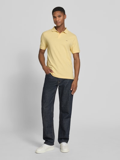 HECHTER PARIS koszulka polo o kroju regular fit z wyhaftowanym logo Jasnożółty 1
