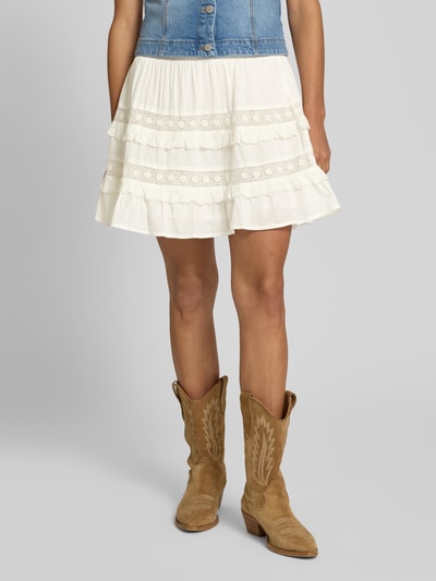 mbyM Minirock mit Smok-Details Modell 'Viljana' Weiss 4