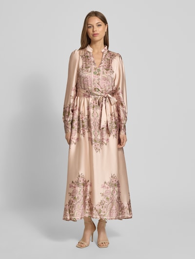 Neo Noir Midikleid mit Paisley-Muster Modell 'Nova' Rose 4