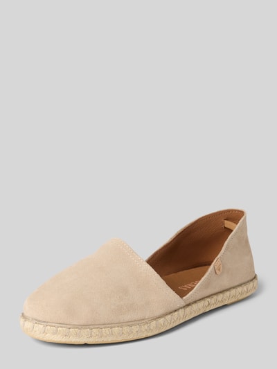Produktfoto, Espadrilles aus Leder mit Label-Patch Modell 'CARMEN' von Verbenas, beige, abgerundete Form, strukturierte Sohle, neutraler Hintergrund