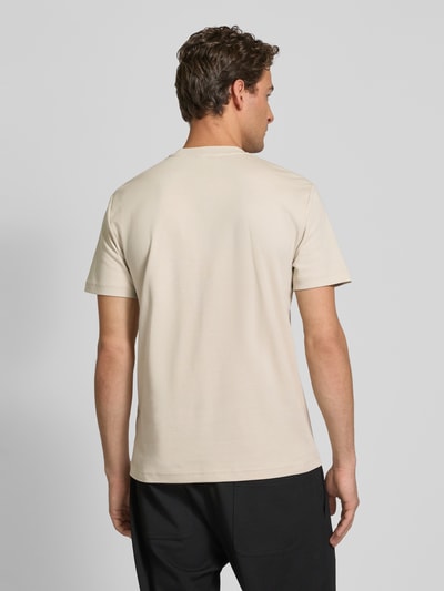 CK Calvin Klein T-Shirt mit Label-Print Beige 5