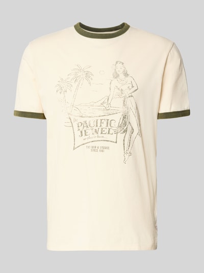 Produktfoto, T-shirt met motiefprint model 'NO PLAN TO LEAVE' van Guess, puur katoen, regular fit, ronde hals, ruglengte maat M 70 cm, crème met groene accenten