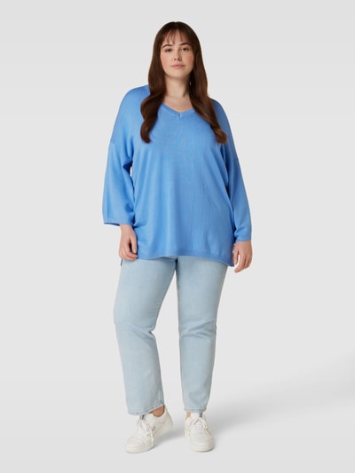 Fransa Plus Sweter z dzianiny PLUS SIZE z dekoltem w serek model ‘Blume’ Królewski niebieski 1