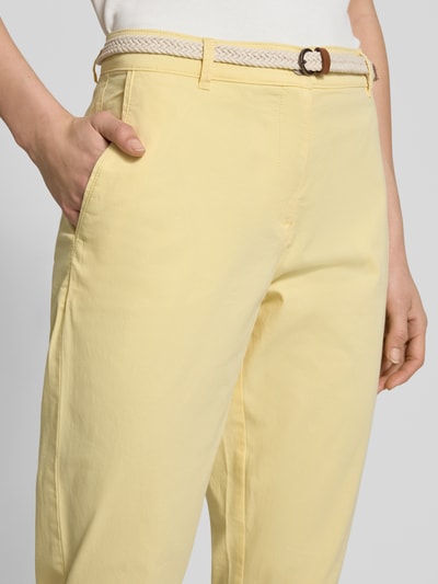 Christian Berg Woman Casual fit chino met riem Lichtgeel - 3