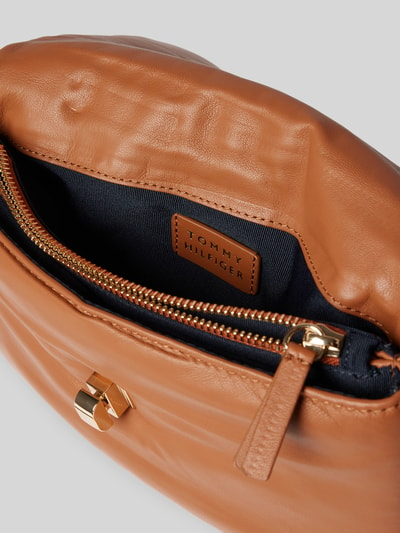 Tommy Hilfiger Crossbodytas van schapennappa met labeldetail Camel - 5